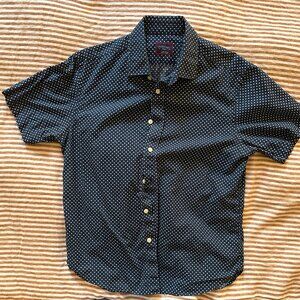 UNTUCKit Small Regular Men's Short Sleeve Shirt